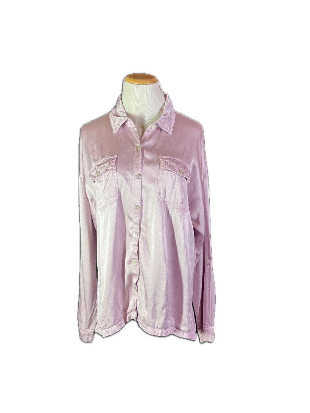 XCVI Size L Pale Lilac Button-Up Shirt Long Sleeve Satin Front